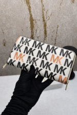 designer style ladies wallet with box