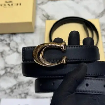 Men’s luxury black leather belt with C buckle