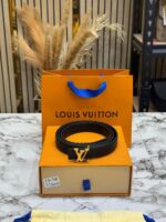 Louis_vuitton initials buckle with box and dust bag including carry bag (13-1).
