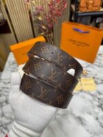 Vuitton Belt Combo Premium Quality with OG Box & Carry Bag – Luxury Designer Style Leather Belt Set for Men. - Image 6