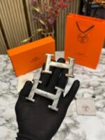 Luxury H-Buckle Leather Belt Combo for Men with Premium Box & Carry Bag - Image 2