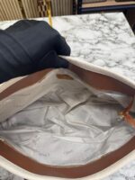 Chloé Woody Canvas Medium Logo Tote Bag – Premium Designer Shoulder Handbag with Signature Logo Straps. - Image 4