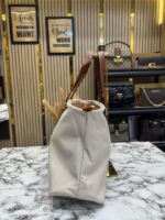 Chloé Woody Canvas Medium Logo Tote Bag – Premium Designer Shoulder Handbag with Signature Logo Straps. - Image 5