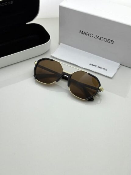 UV protective golden brown sunglasses casual look