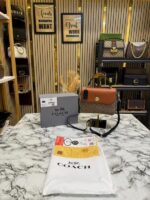 cassie crossbody bag with inner zip pocket