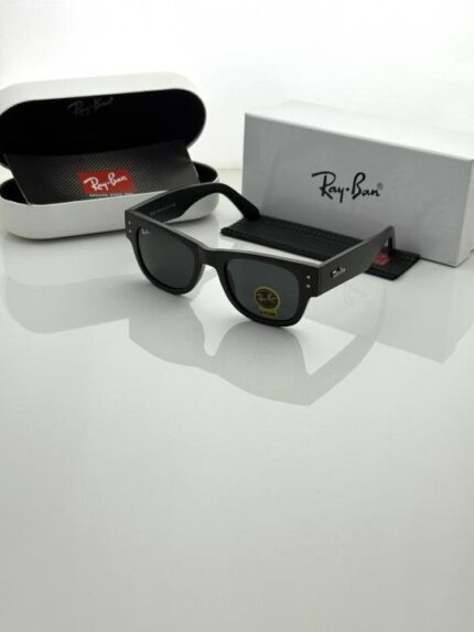 Side profile of black optical glasses frame