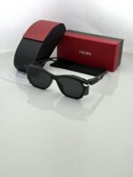 Lightweight black spectacles for everyday wear