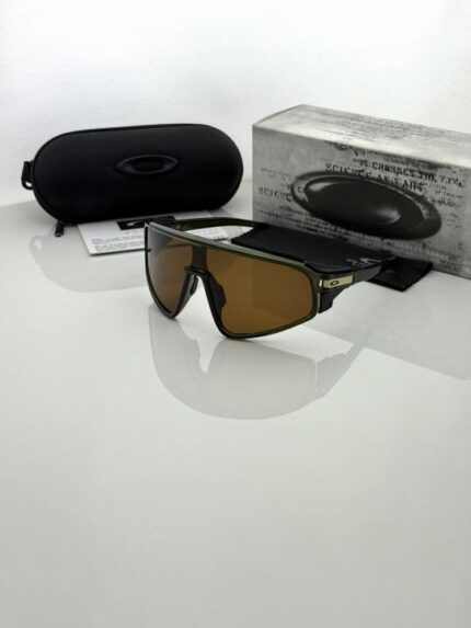 Lightweight green-brown spectacles for daily wear