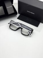 Trendy plano sunglasses for casual wear