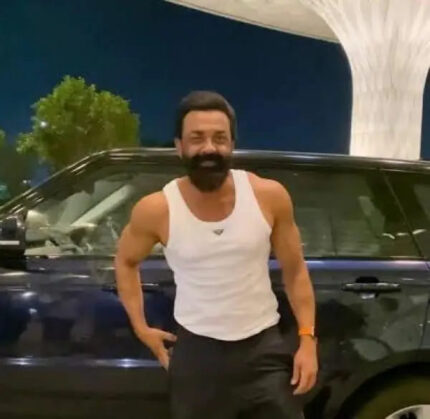 Bollywood Celebrity Style White Prad a Imported Premium Tangs