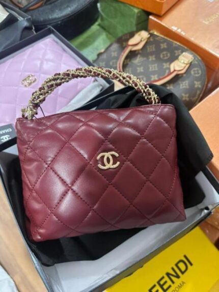 Chanel Caviar Quilted Crossbody Bag with Gold Chain – Premium Designer Shoulder Bag with Box & Dust Bag.