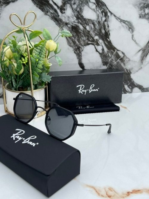 Blue Gradient Lens Sunglasses – Lightweight Fashion Outdoor Eyewear (1) Full black square frame sunglasses with gradient lenses