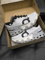 Breathable mesh performance running shoes glacier colour