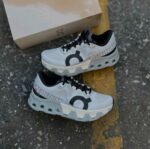 Lightweight marathon running shoes glacier ivory style