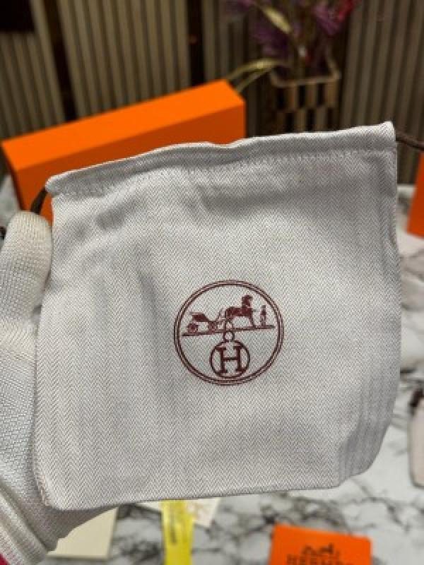 Hermes Belt with Carry Bag and Dust Bag