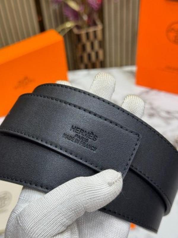 Designer Hermes Belt with Card and Bill