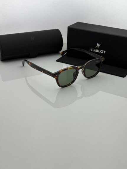 Hublot 3944 Tiger Green sunglasses front view