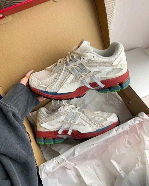 New Balance 1906A Sea Salt Astro Dust Running Sneakers (4) New Balance 1906A Sea Salt Astro Dust lifestyle streetwear sneakers