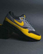 Nike Air Max 1 Anthracite Bright Citron retro sneakers