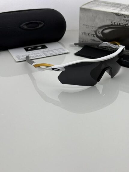Oakley Prizm Polarized lens close up