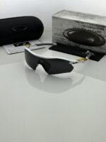 Oakley 9495 sports sunglasses photo