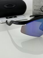 Durable green eyewear with mercury lens