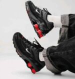 Cushioned sole sport sneakers rubber outsole grip