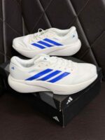 Cushioned midsole athletic training sneakers close view