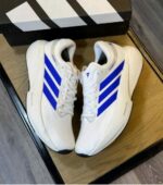 Comfortable training shoes for jogging and workouts