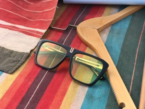 Yellow Gradient Outdoor Sunglasses – Modern Everyday Eyewear (4) Stylish yellow fashion shades casual wear