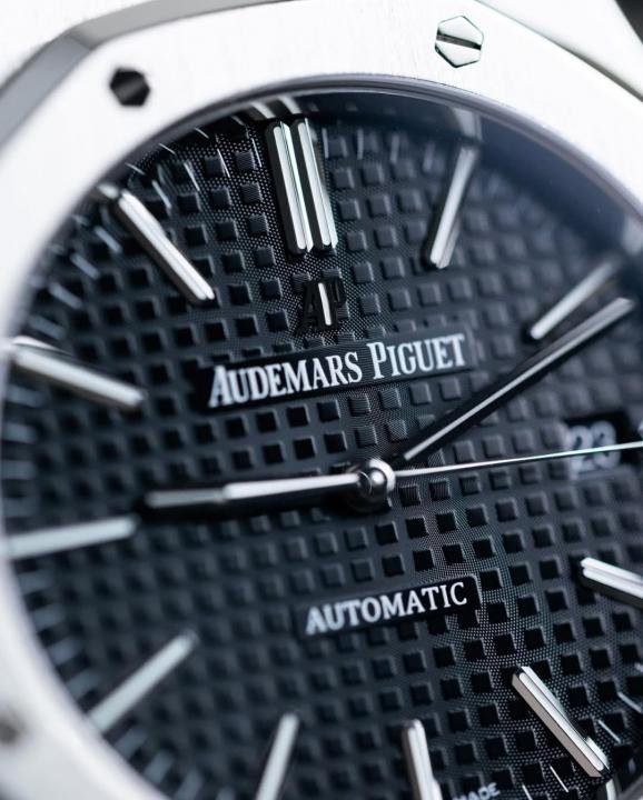 Audemars Piguet Royal Oak Automatic - Image 3