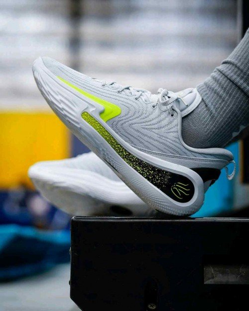 Under Armour Curry 12 Gravity - Image 10