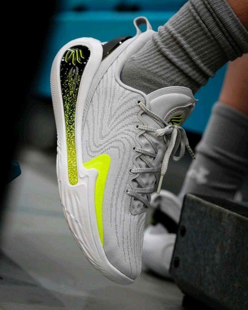 Under Armour Curry 12 Gravity - Image 5