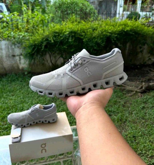On Runningon Cloud 6 Shoes Men Glacier White - Image 6