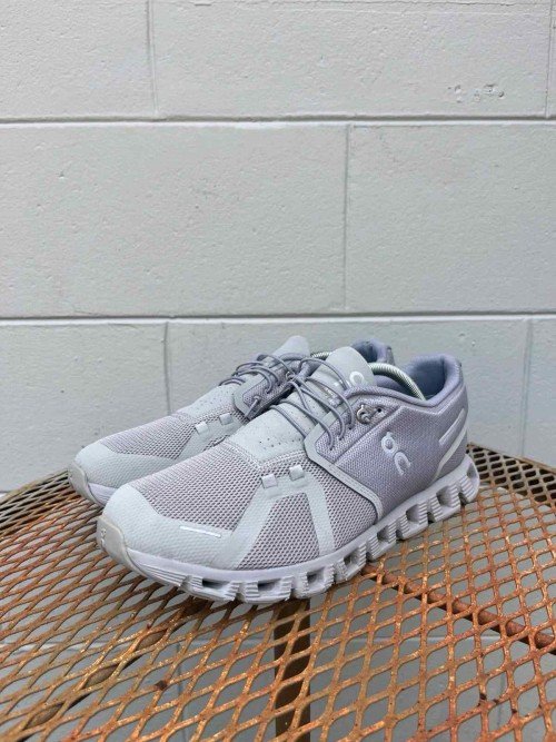 On Runningon Cloud 6 Shoes Men Glacier White - Image 2