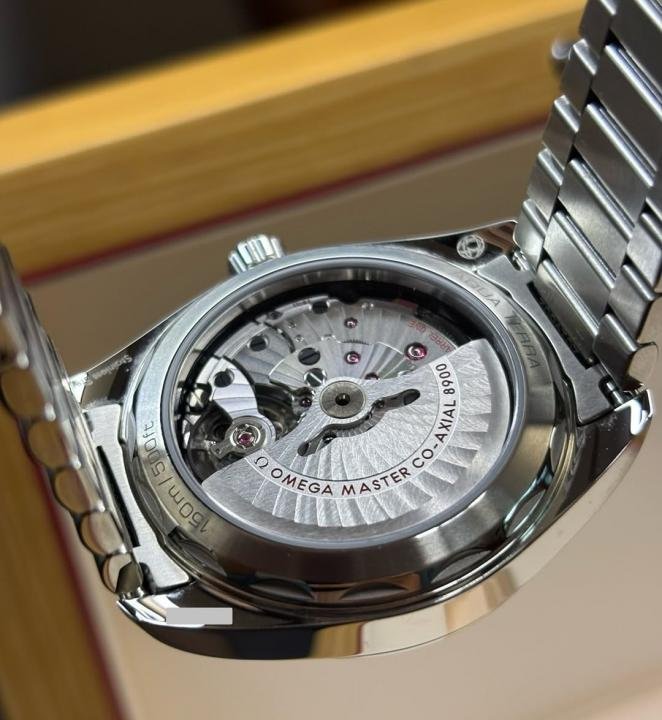 Omega Seamaster Aqua Terra 150m Co Axial Master Chronometer | Premium Watch - Image 4
