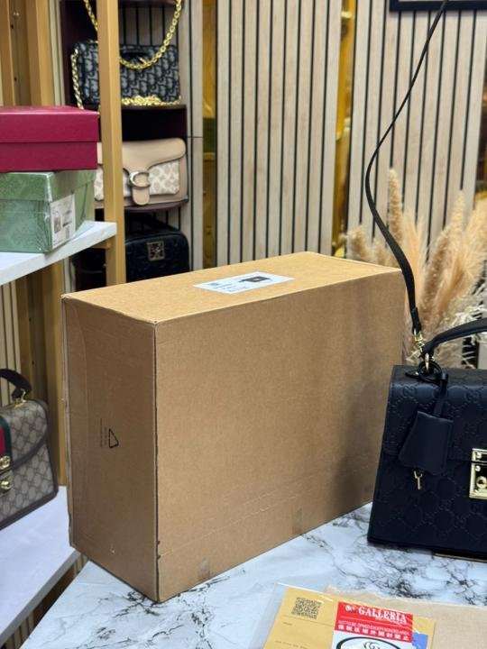 Gucci Padlock Embossed Top Handle Shoulder Bag With Double Box And Dust Bag - Image 3