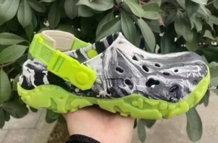 Crocs All-Terrain Atlas Clogs Green With Og Box And Carry Bag Shoes - Best Price Online - Bootery