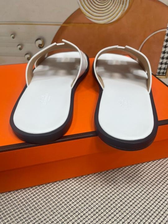 Hermes Izmir Italian Calf Leather Premium Sandal SlideWhite Shoes Price in India - Buy at Bootery - Image 10