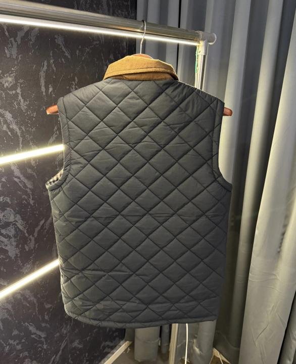 Buy Burberry Reversible Sleeveless Puffer Jacket Online in India - Style 1 - Bootery - Image 5