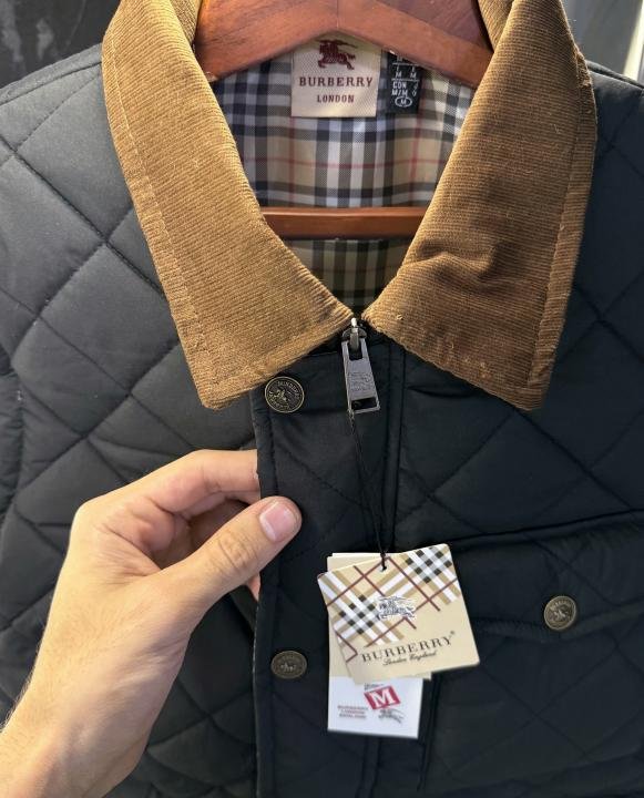 Buy Burberry Reversible Sleeveless Puffer Jacket Online in India - Style 1 - Bootery - Image 4