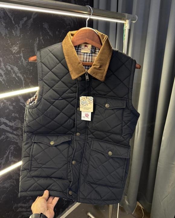 Buy Burberry Reversible Sleeveless Puffer Jacket Online in India - Style 1 - Bootery - Image 3