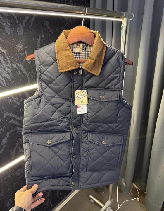 Burberry Reversible Sleeveless Puffer Jacket Price in India - Style 2 - Buy at Bootery - Image 3
