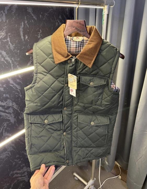 Buy Burberry Reversible Sleeveless Puffer Jacket Online in India - Style 3 - Bootery - Image 3