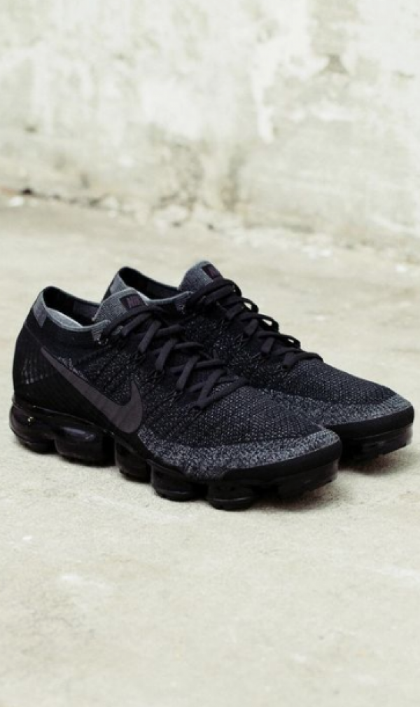 Buy Nike Air VaporMax Flyknit Black Shoes Online in India - Bootery - Image 4