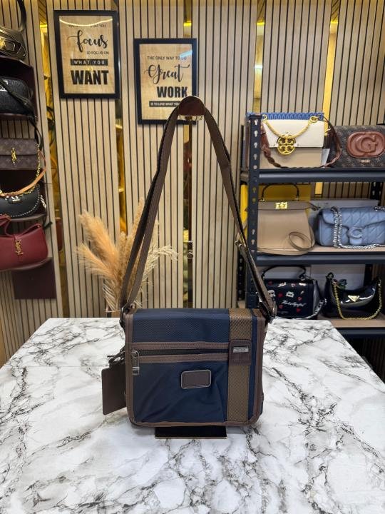 Tumi Alpha Hudson Voyager Crossbody Side Bag Navy