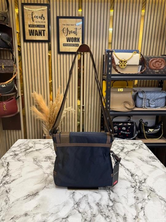 Tumi Alpha Hudson Voyager Crossbody Side Bag Navy - Image 4