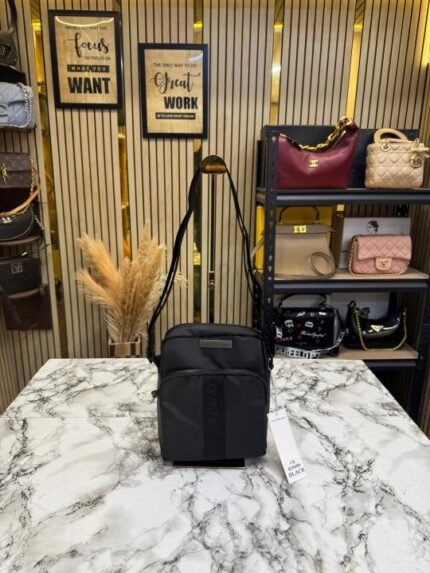 Calvin Klein Jeans Compact Utility Crossbody Bag - Best Price Online - Style 3 - Bootery
