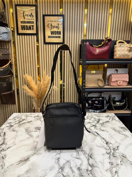 Calvin Klein Jeans Compact Utility Crossbody Bag - Image 3