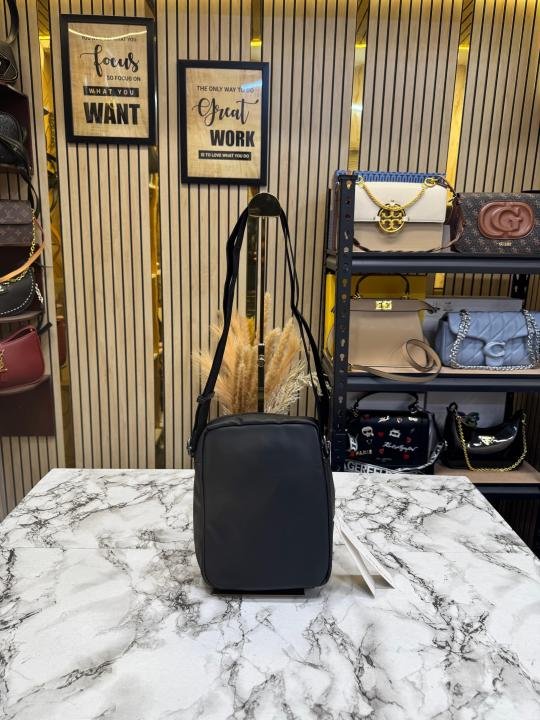 Calvin Klein LOGO SIDE BAG PREMIUM QUALITY - Image 3